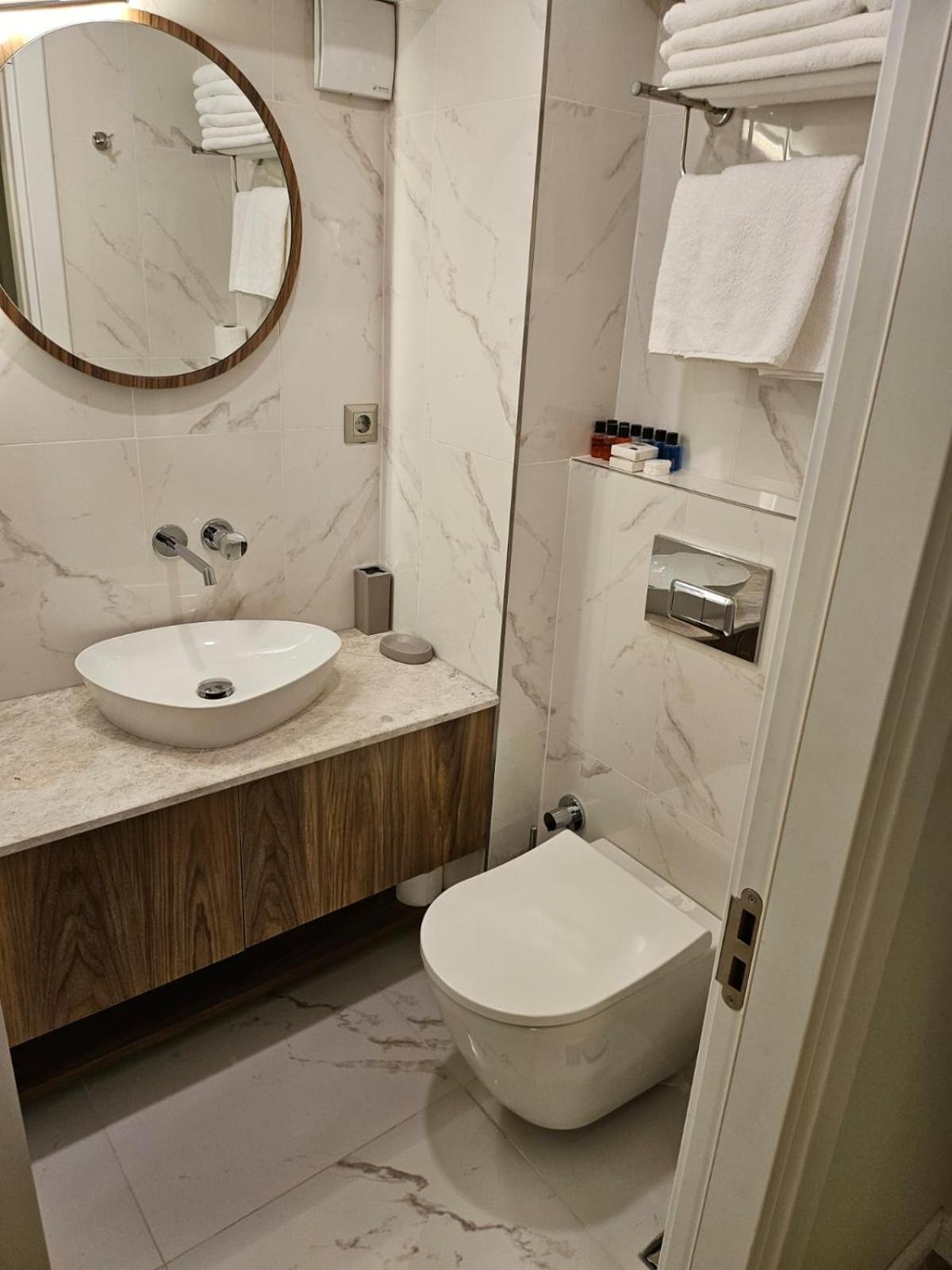 Iris Han Hotel Istanbul Bagian luar foto
